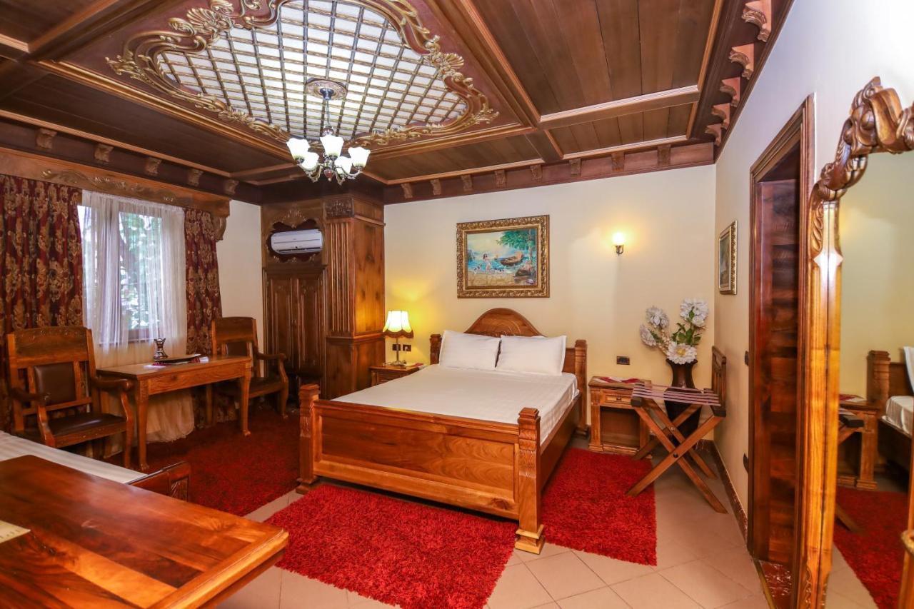 Brilant Antik Center Hotel Tirana Eksteriør billede