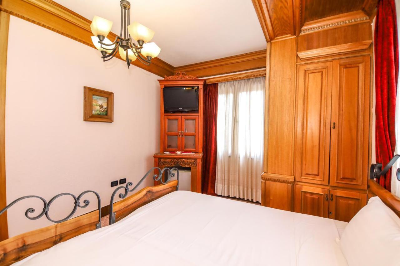 Brilant Antik Center Hotel Tirana Eksteriør billede