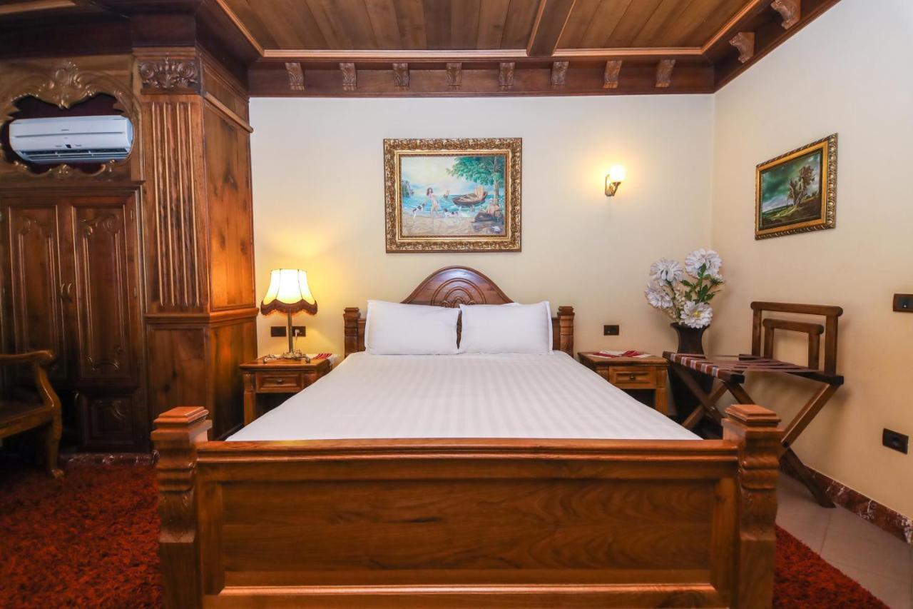 Brilant Antik Center Hotel Tirana Eksteriør billede