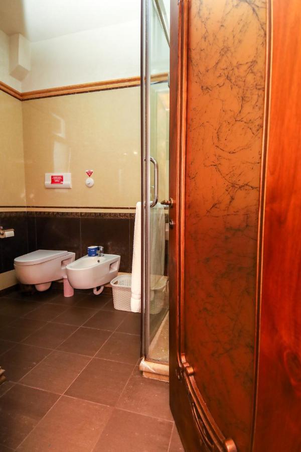Brilant Antik Center Hotel Tirana Eksteriør billede