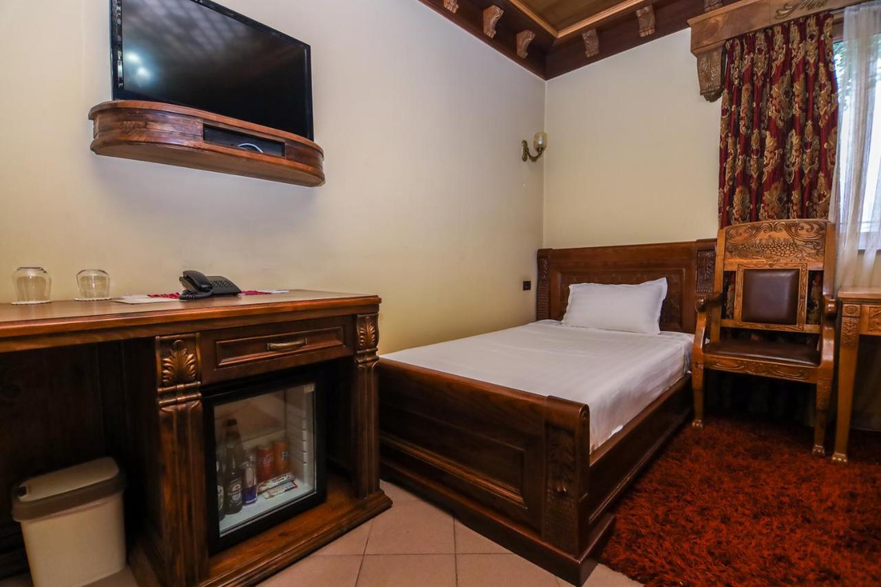 Brilant Antik Center Hotel Tirana Eksteriør billede