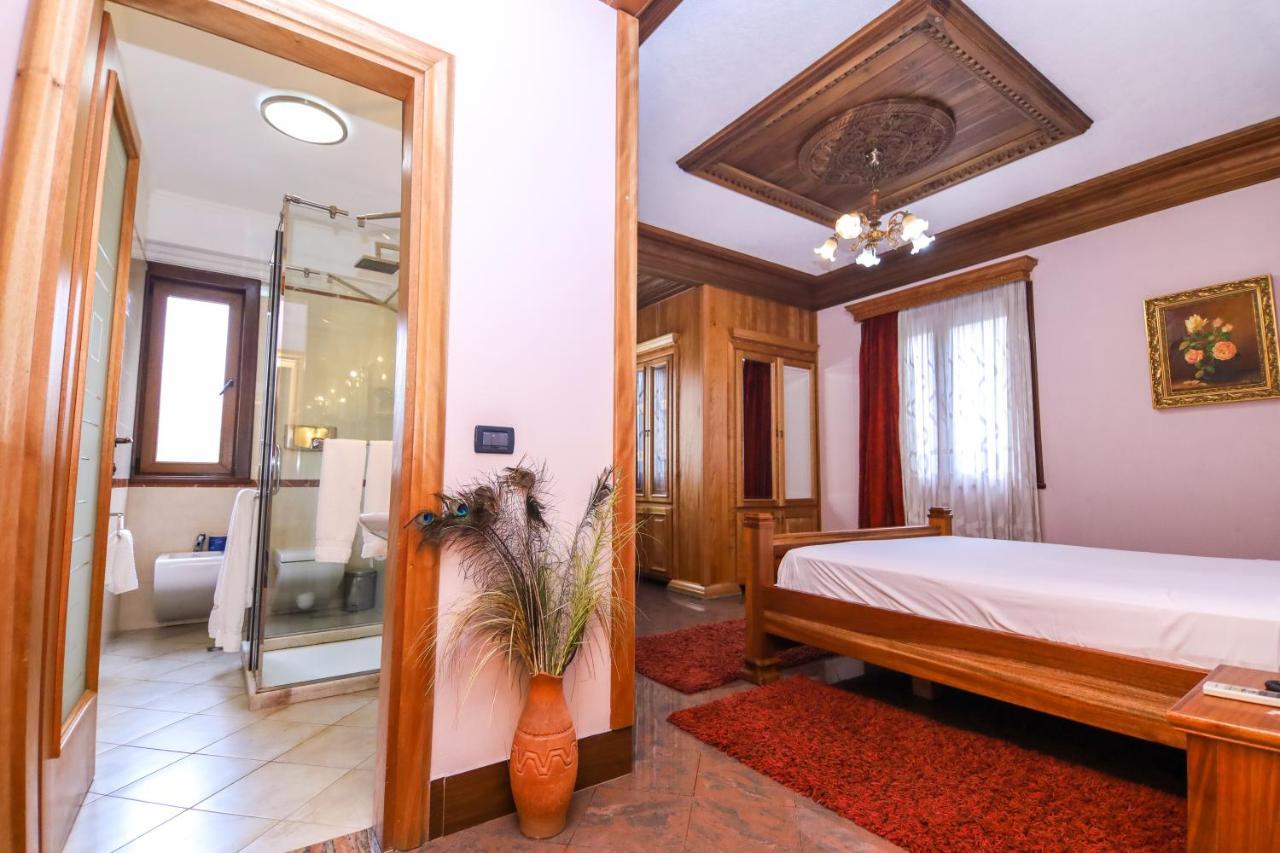 Brilant Antik Center Hotel Tirana Eksteriør billede